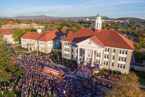 소셜 미디어 아이콘이 표시되는 휴대폰